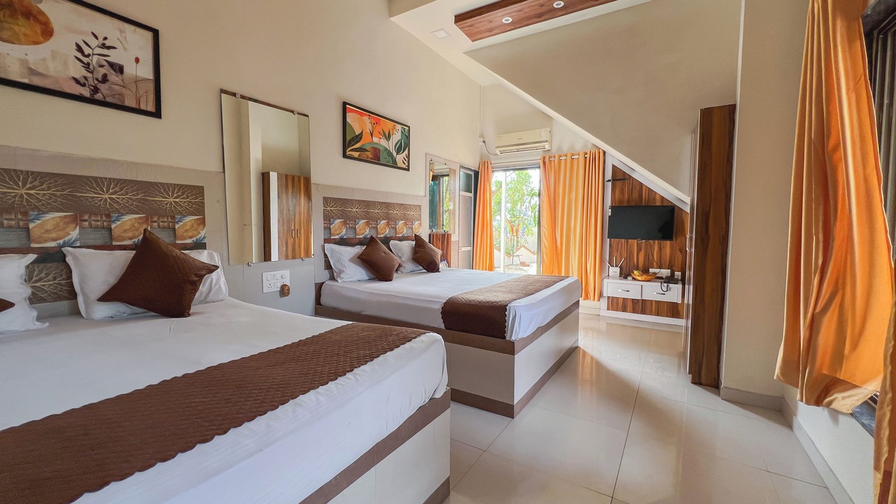 Photo of Bedroom in Trimbak
