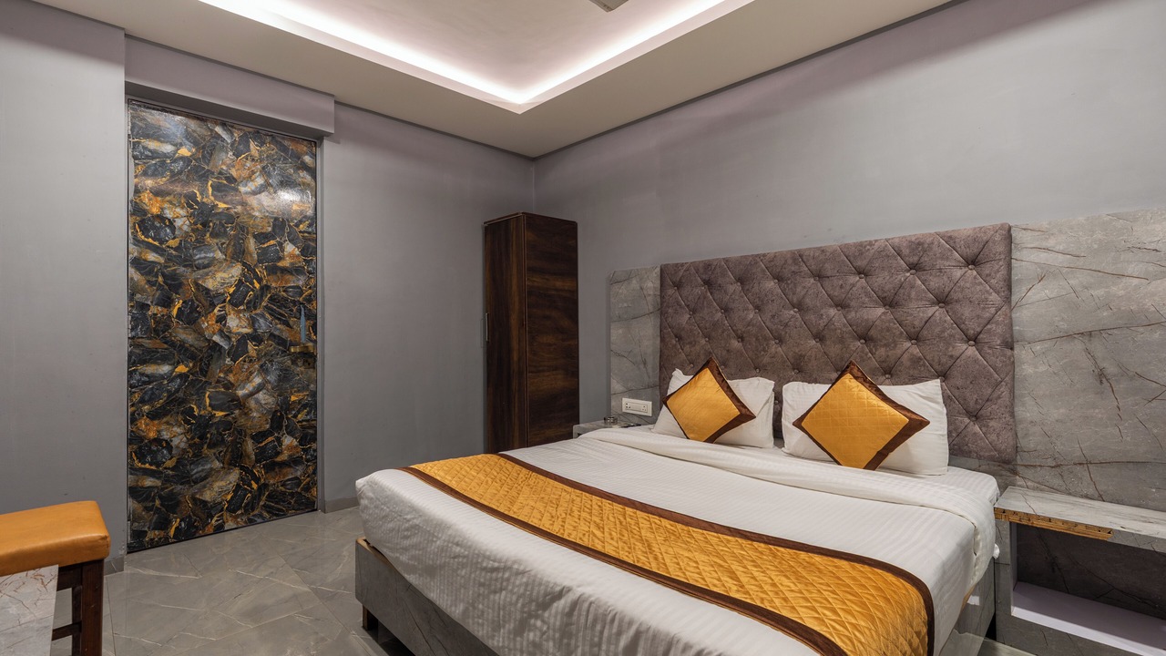 Photo of Bedroom in Juhu