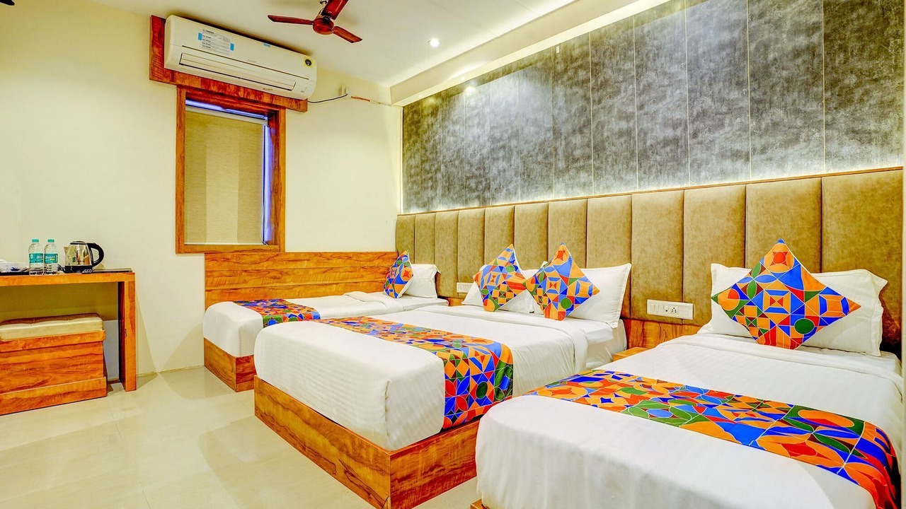 Photo of Bedroom in Prabhadevi