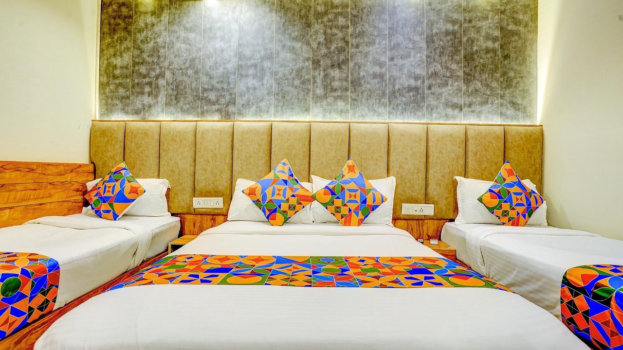 Photo of Bedroom in Prabhadevi