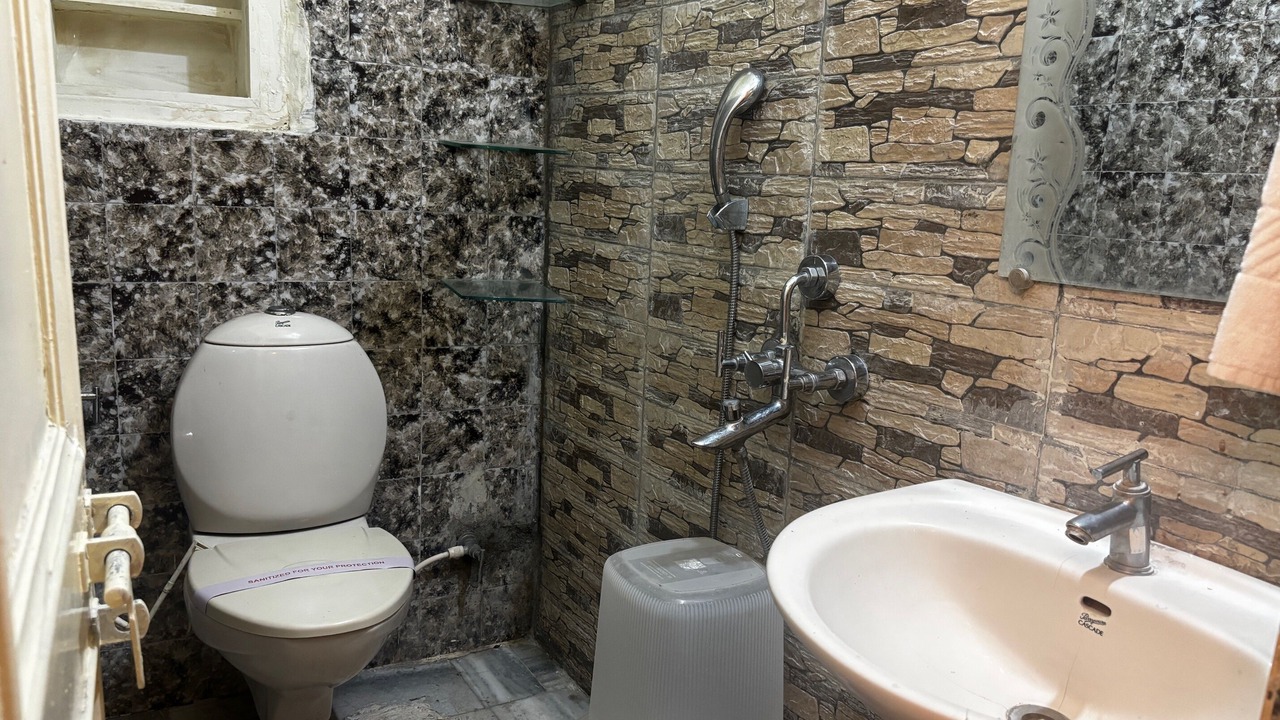 Photo of Bathroom in Sadar