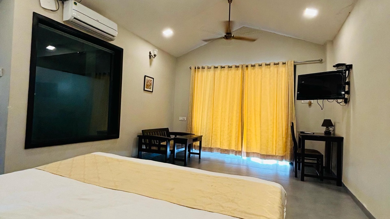Photo of Bedroom in Mahabaleshwar