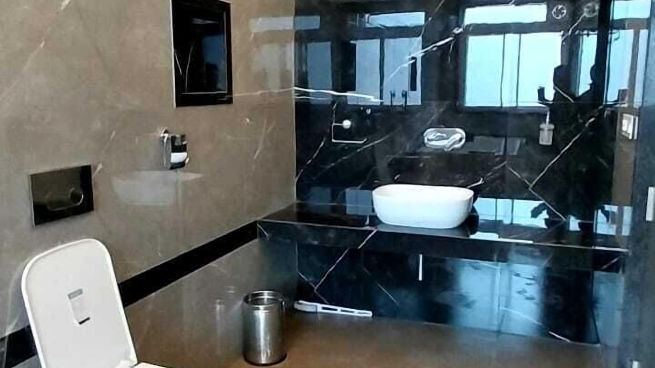 Photo of Bathroom in Wai
