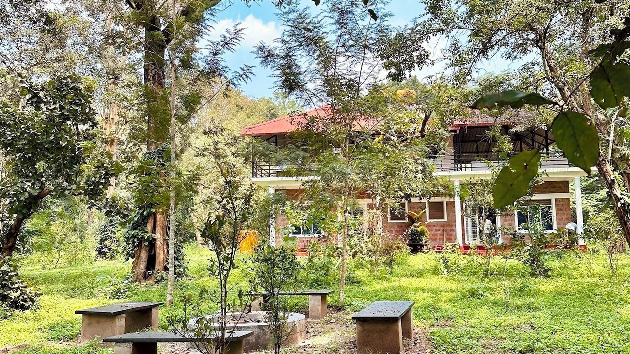 Photo of Outdoor in Madapura