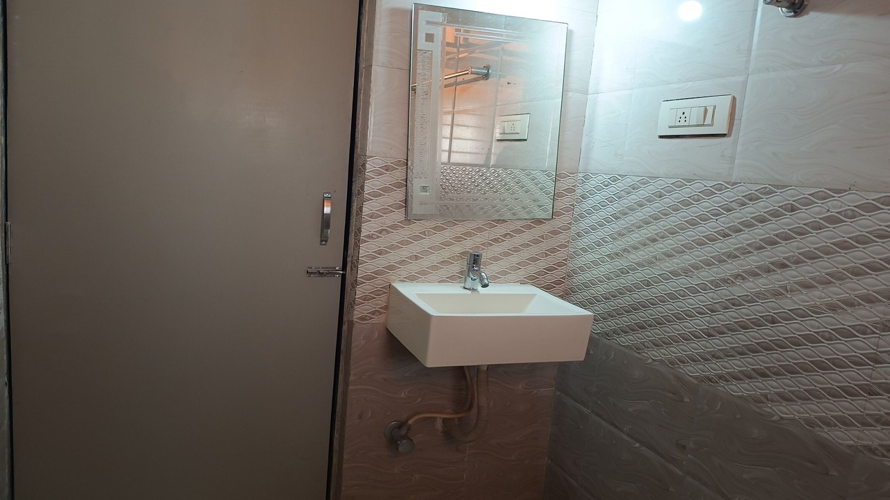 Photo of Bathroom in Amarnath