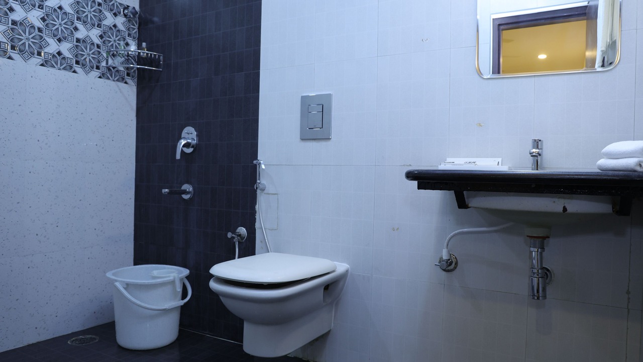 Photo of Bathroom in Palani
