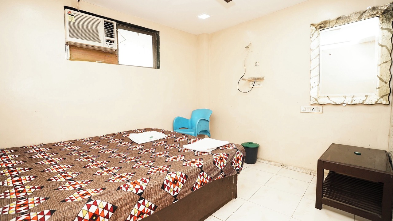 Photo of Bedroom in J B Nagar