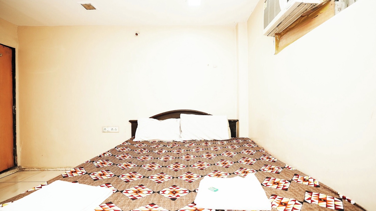Photo of Bedroom in J B Nagar