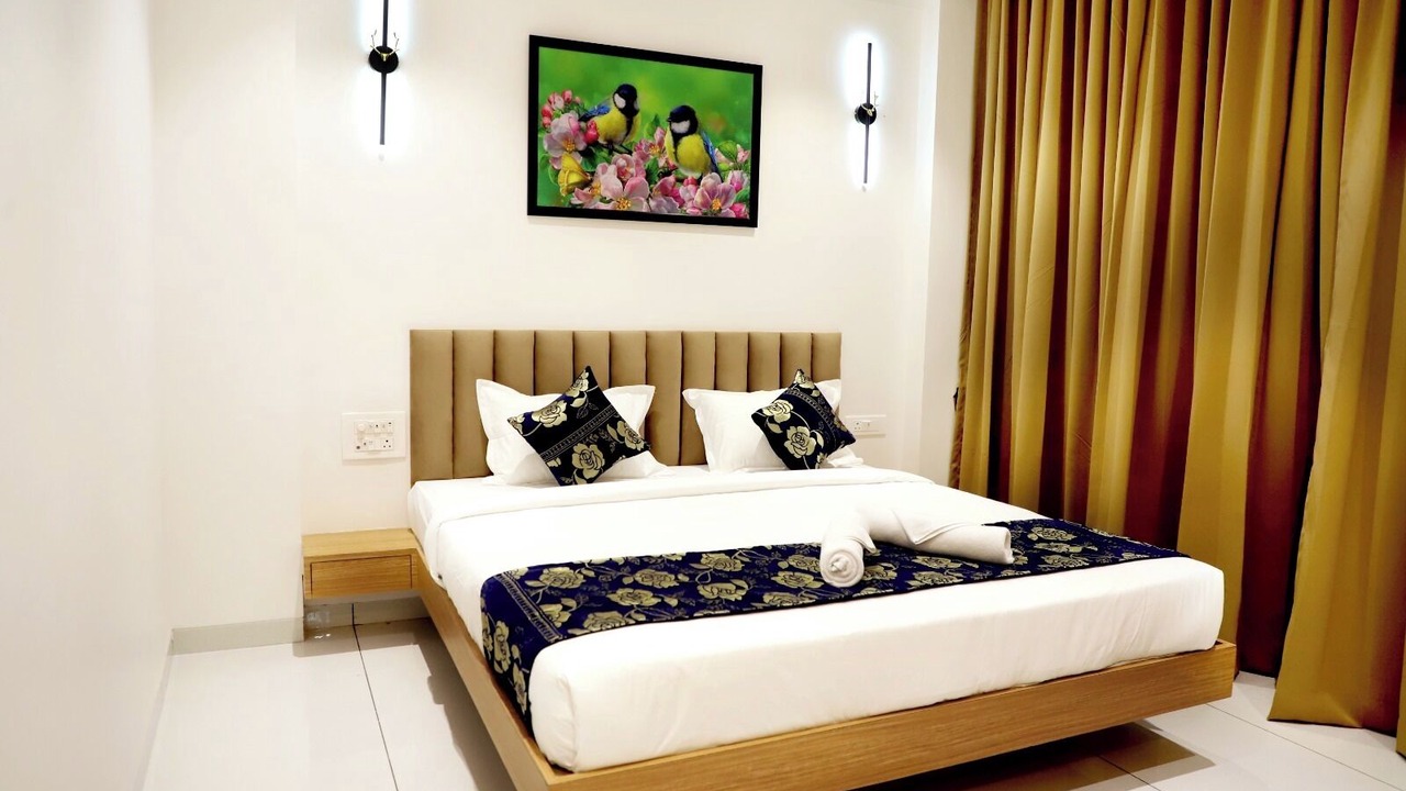Photo of Bedroom in Daulatabad