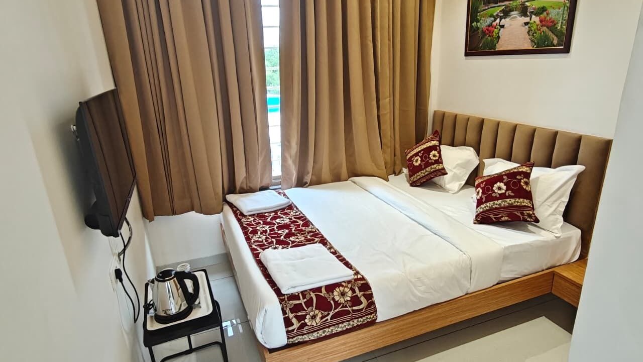 Photo of Bedroom in Daulatabad