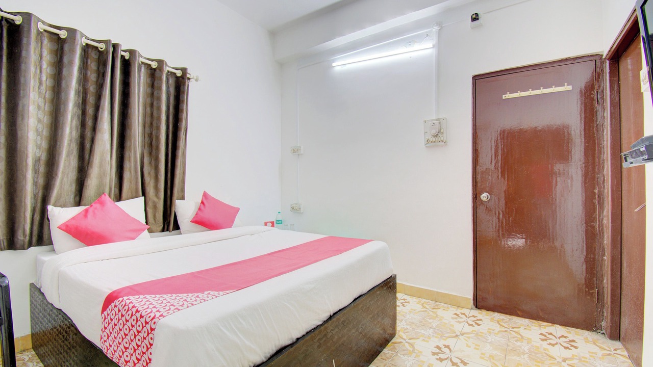 Photo of Bedroom in Daulatabad