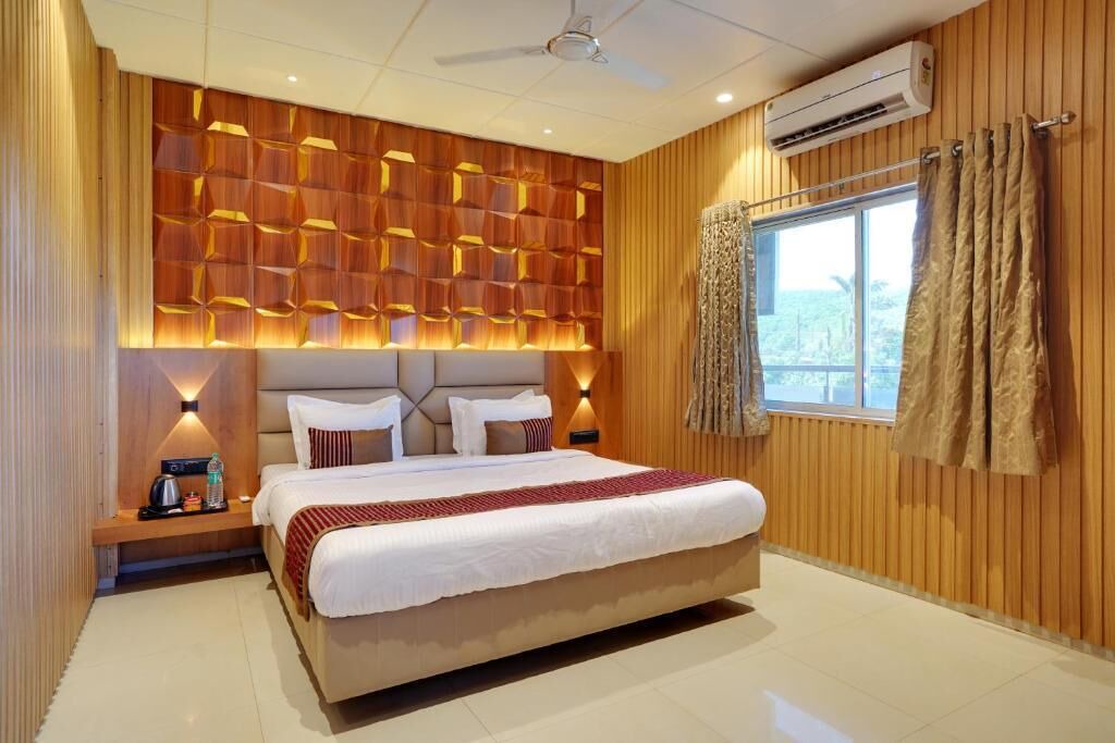 Photo of Bedroom in Mahabaleshwar