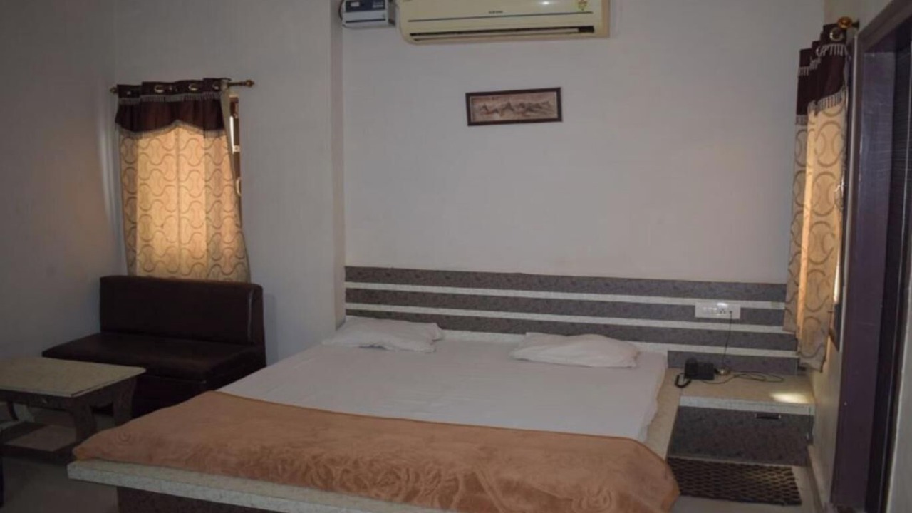 Photo of Bedroom in Khattalwada
