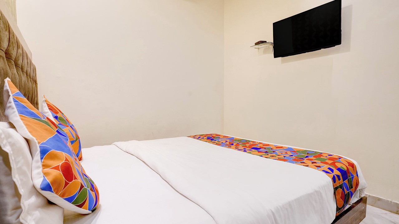Photo of Bedroom in Jogeshwari East
