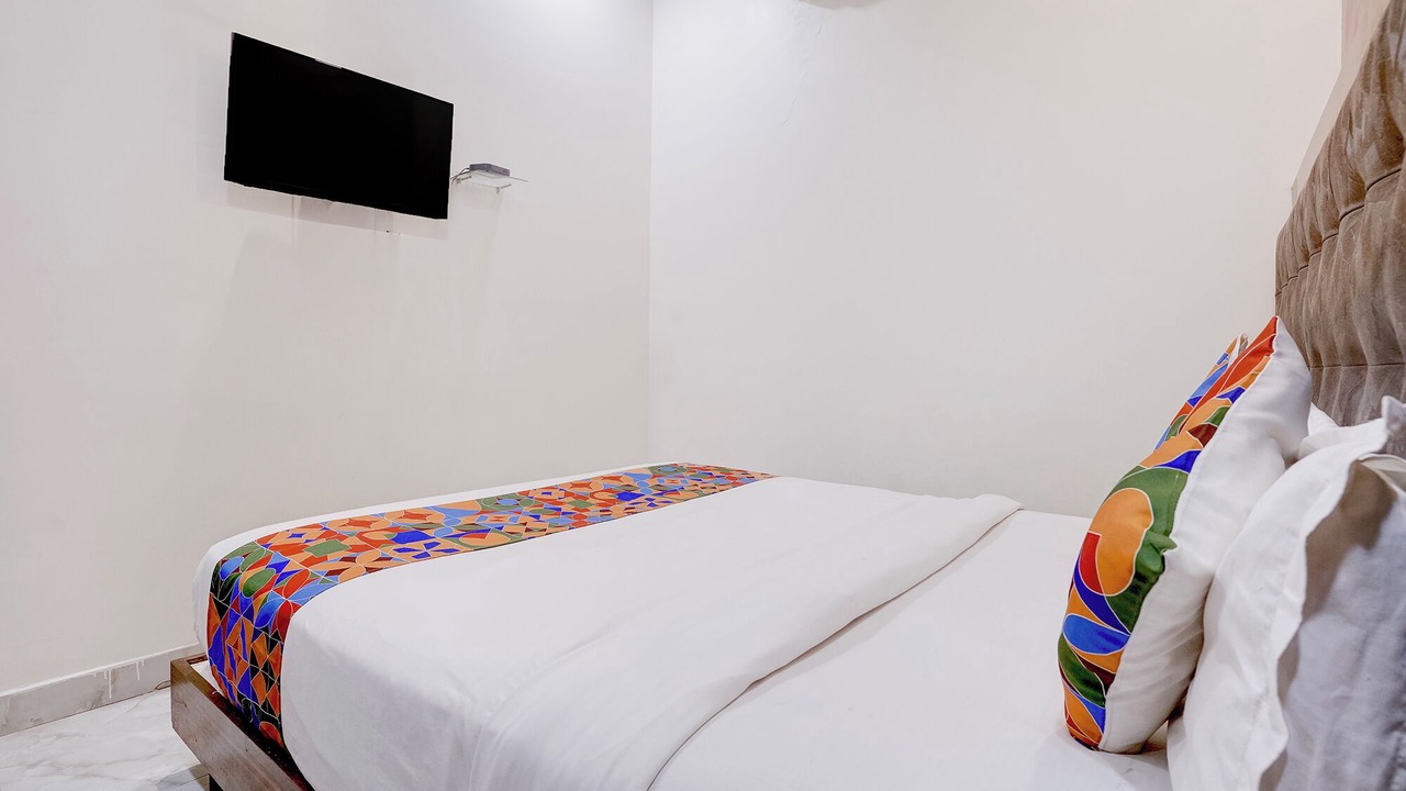 Photo of Bedroom in Jogeshwari East