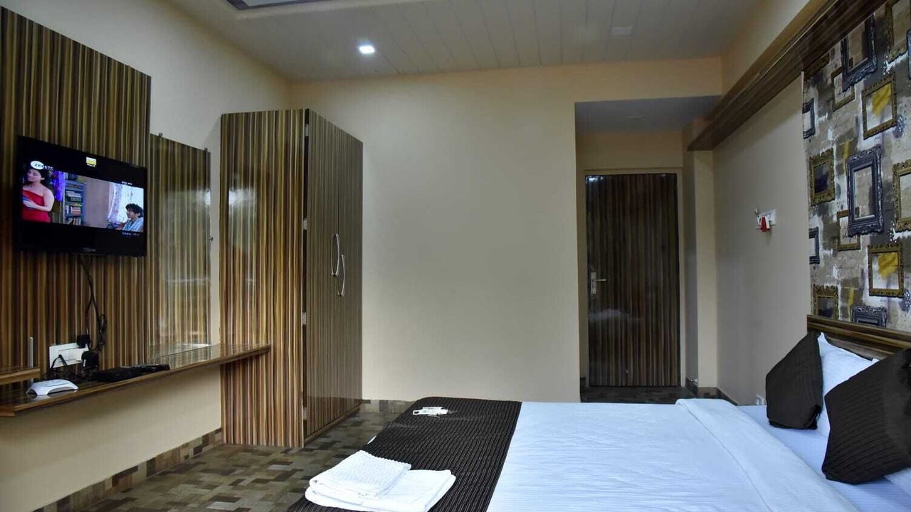 Photo of Bedroom in Mahad