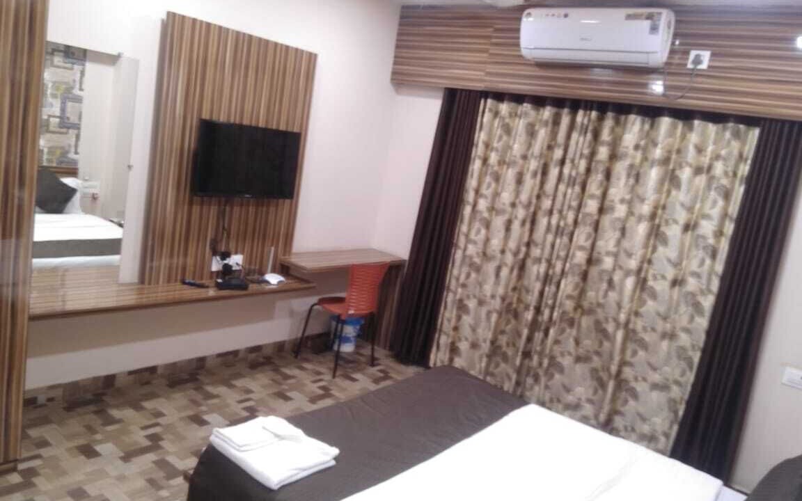 Photo of Bedroom in Mahad