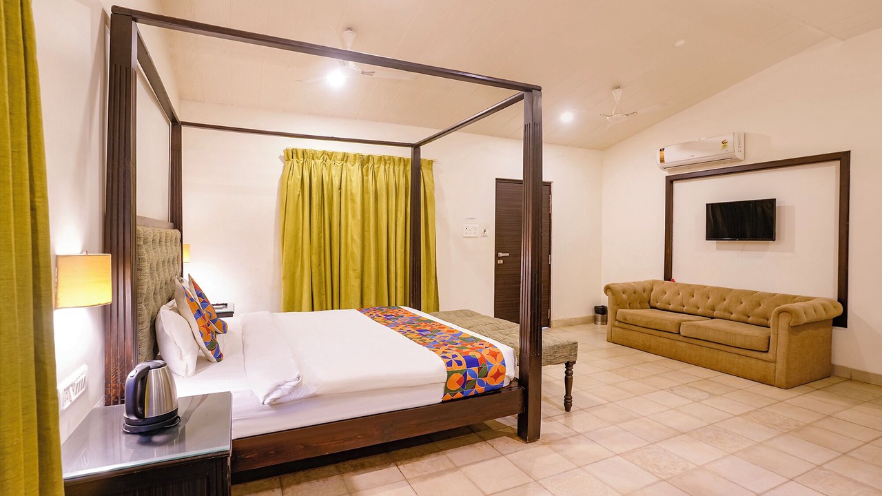 Photo of Bedroom in Sainagar