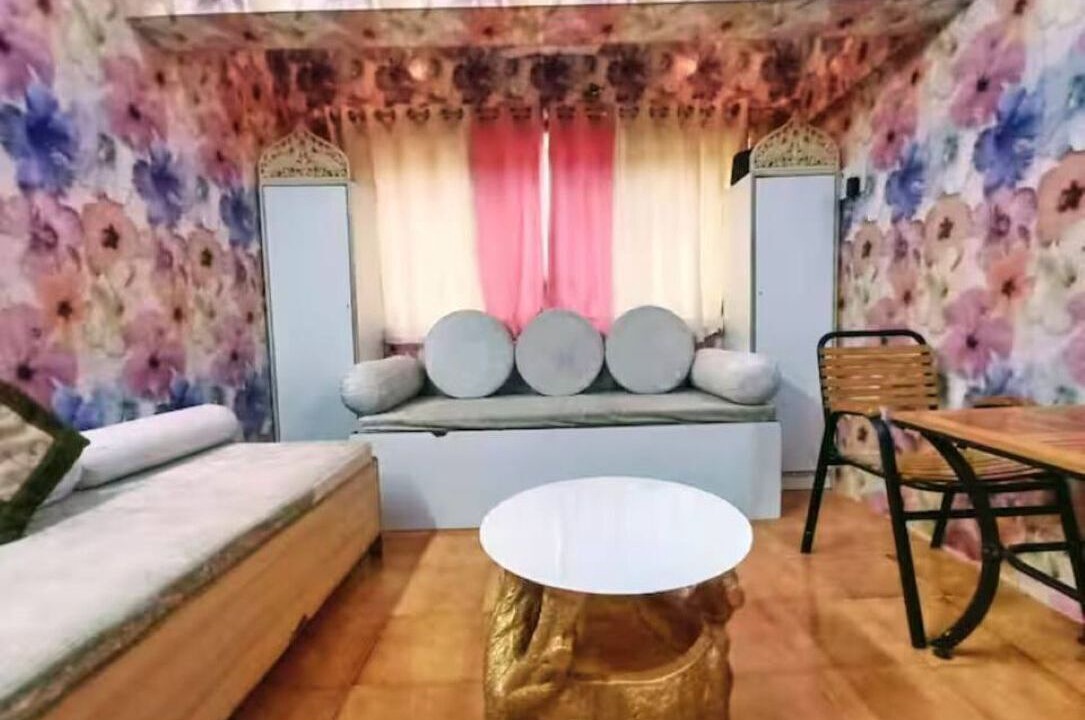 Photo of Livingroom in Malad West