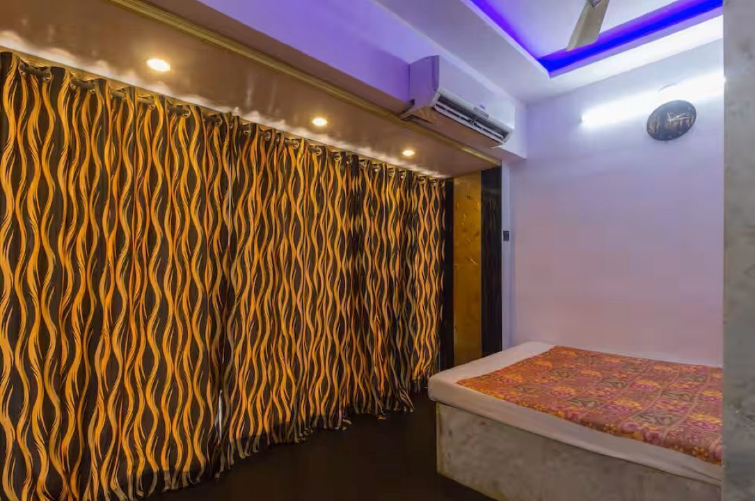 Photo of Bedroom in Aarey Colony
