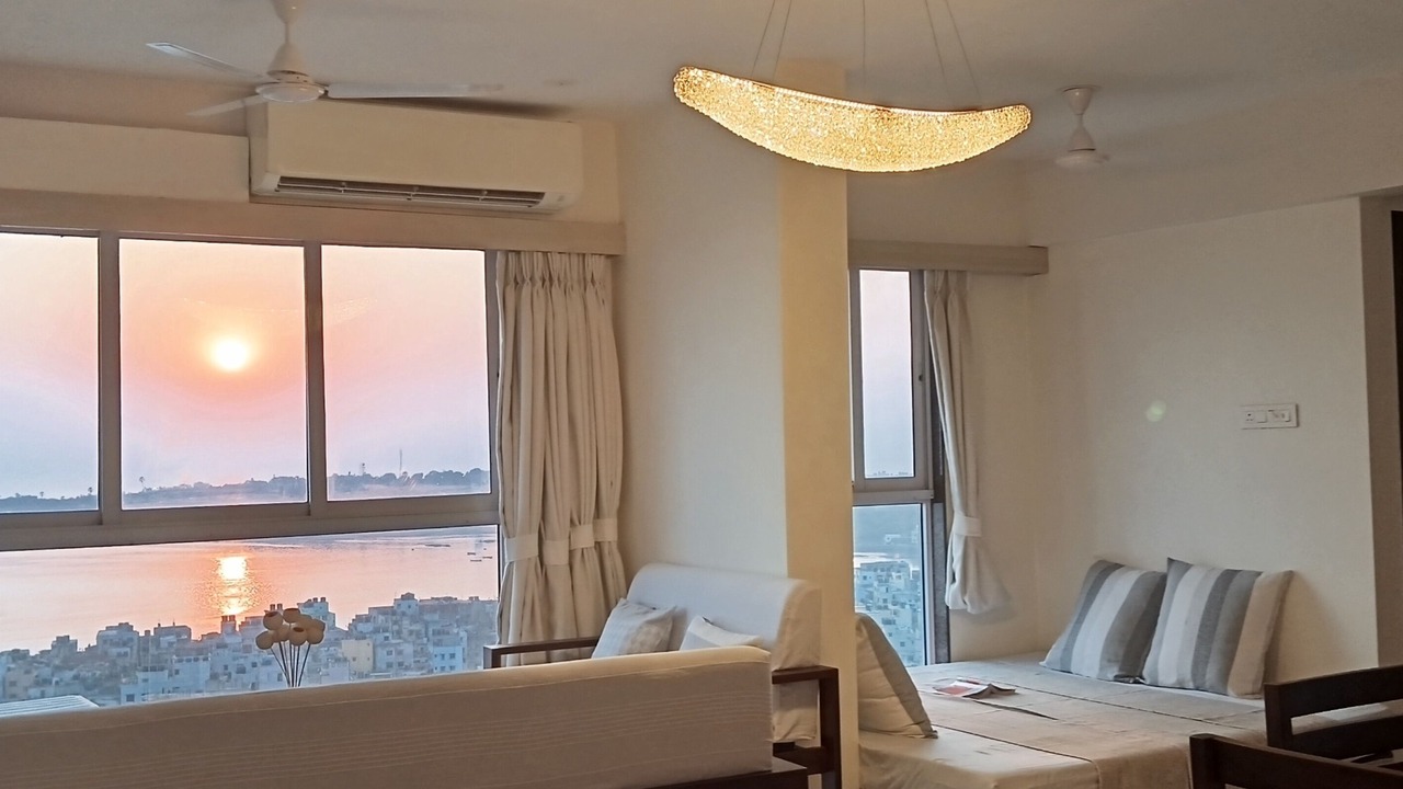 Photo of Bedroom in Versova