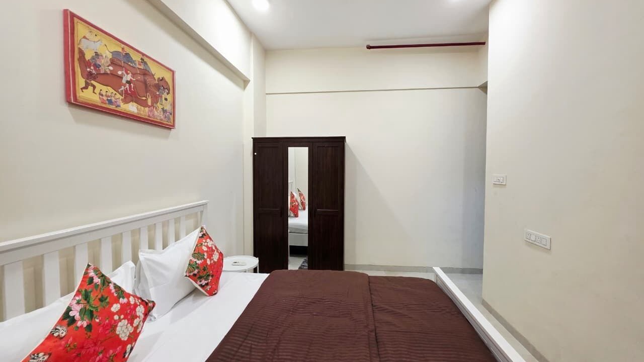 Photo of Bedroom in Lower Parel