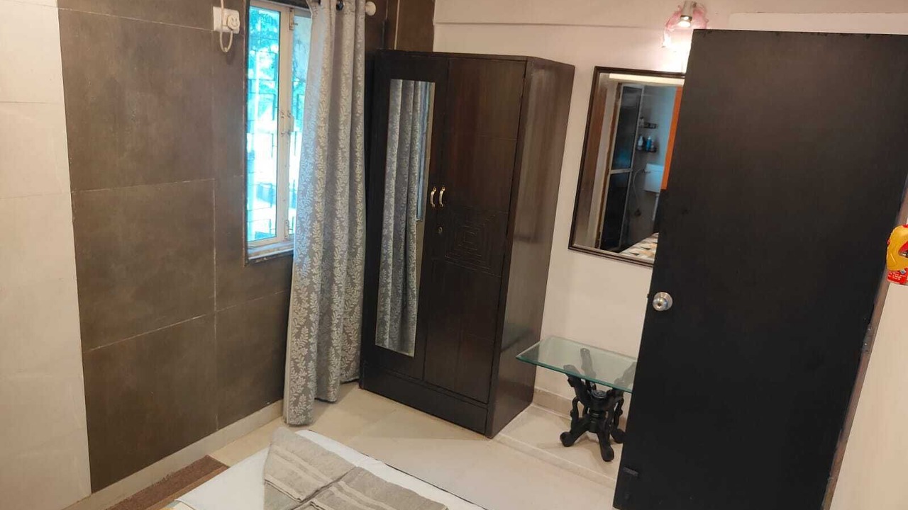 Photo of Bedroom in Malad West