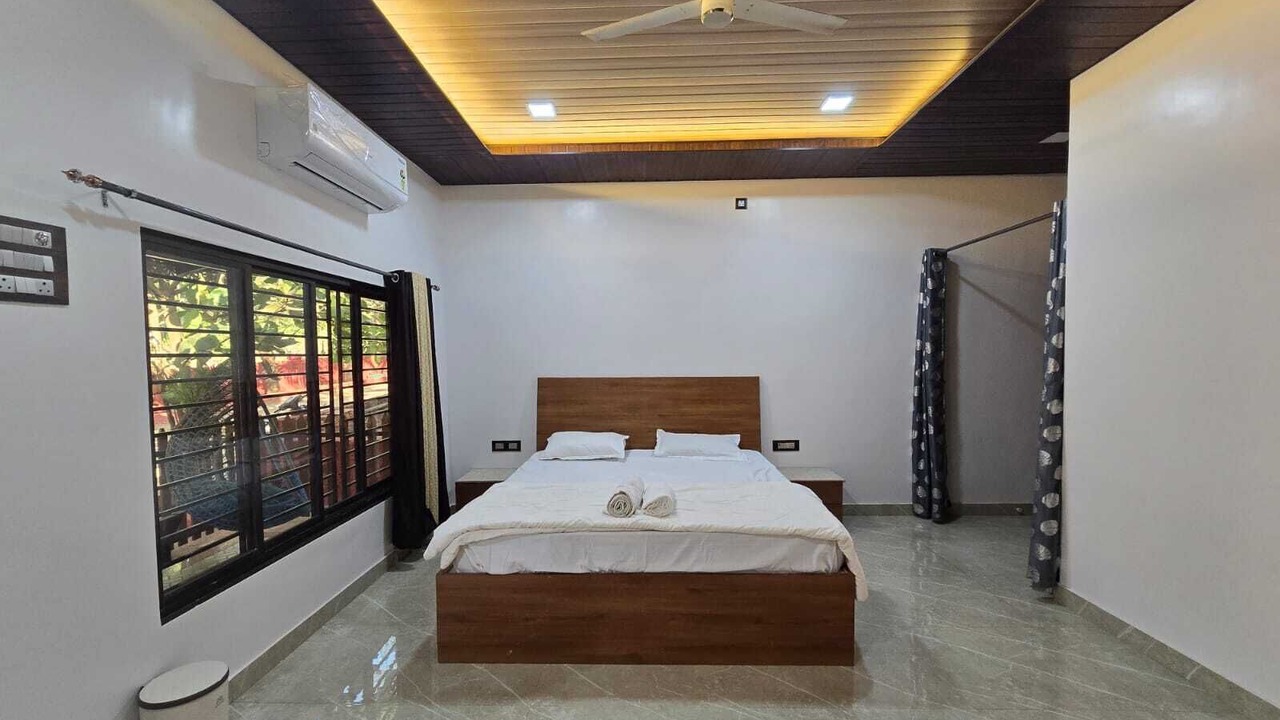 Photo of Bedroom in Ganpatipule