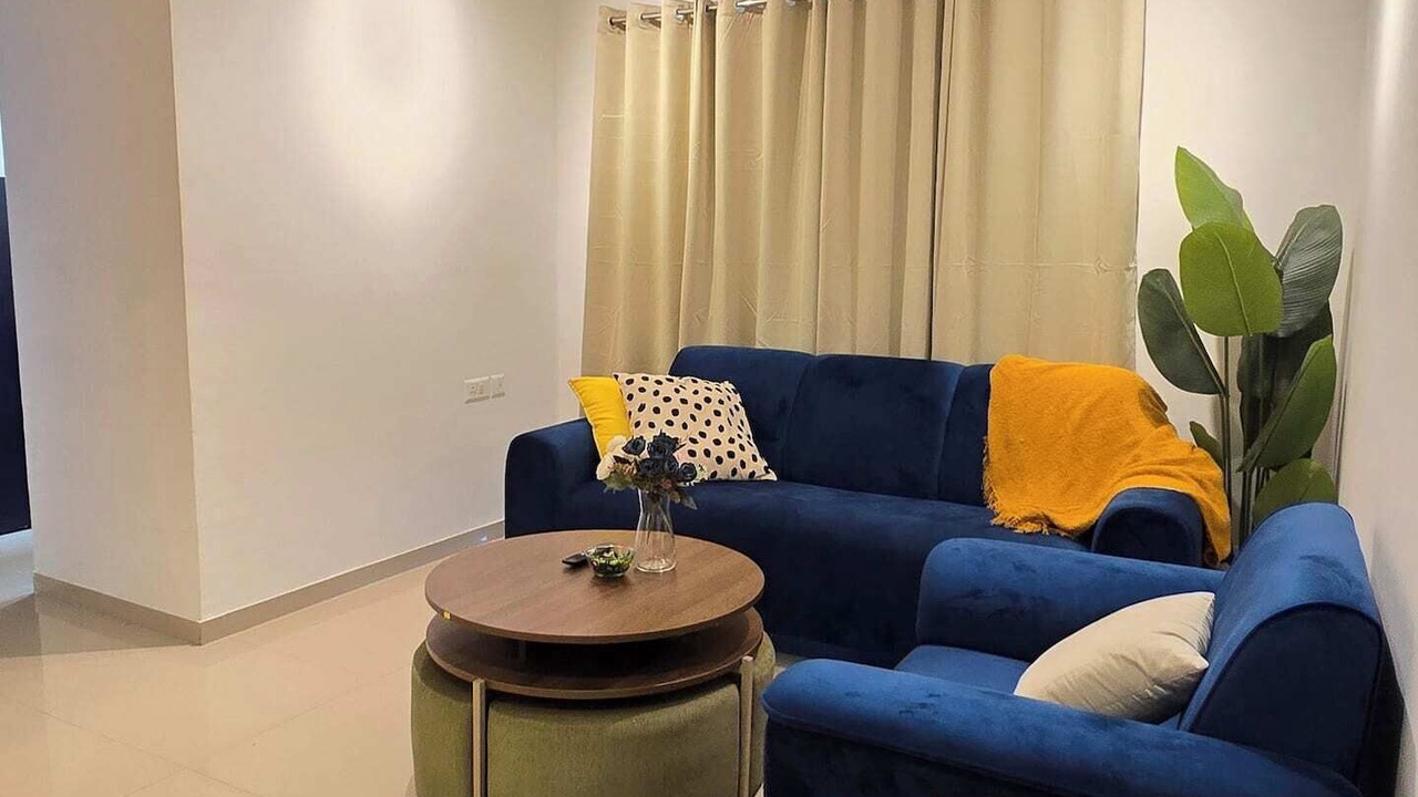 Photo of Livingroom in Thane West