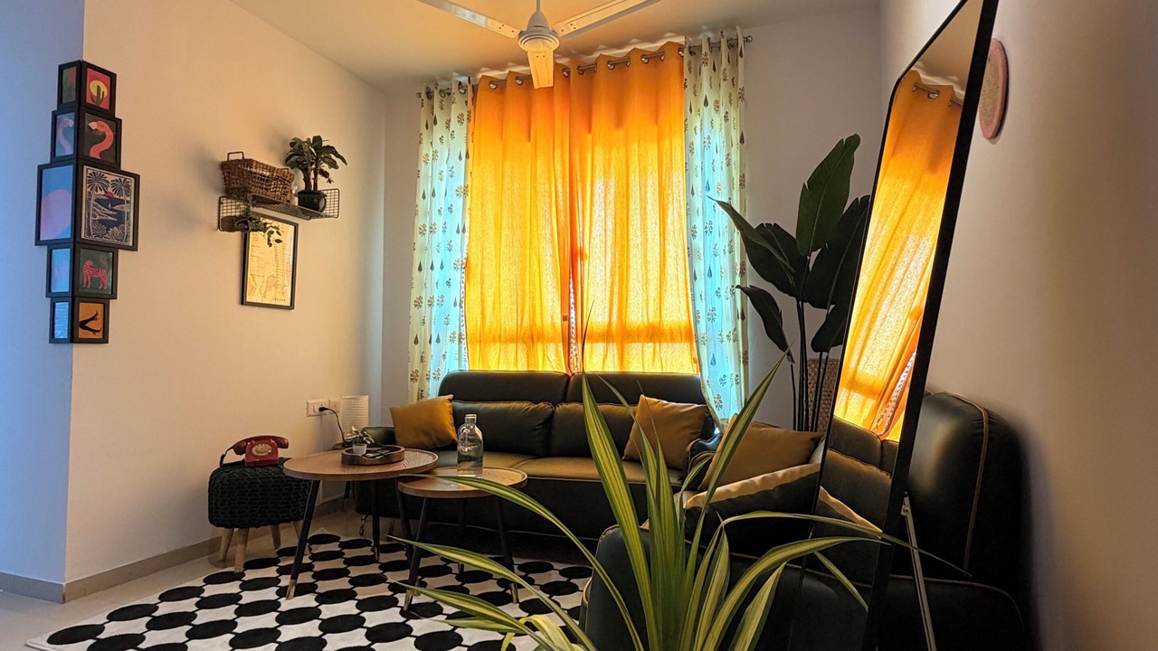 Photo of Livingroom in Thane West