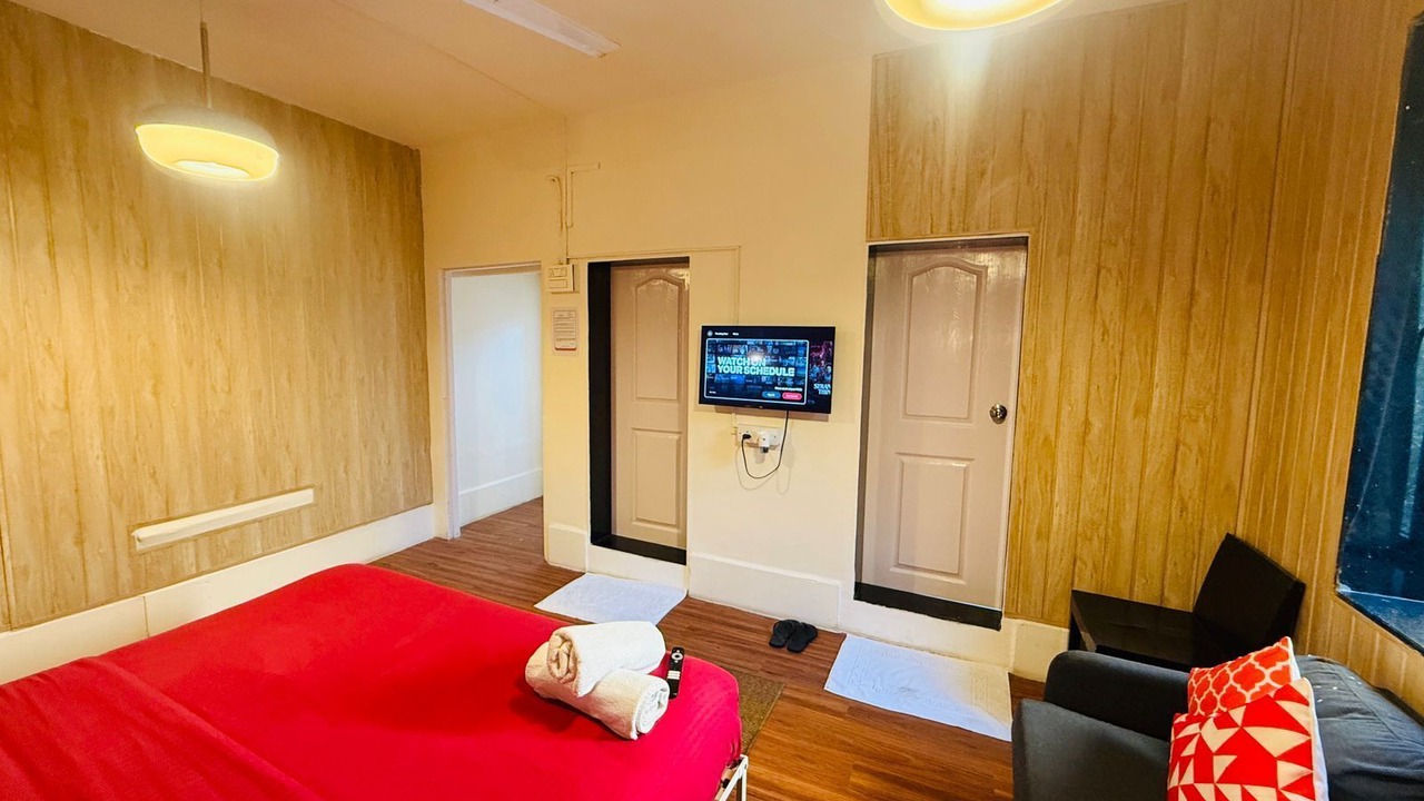Photo of Bedroom in Malabar Hill