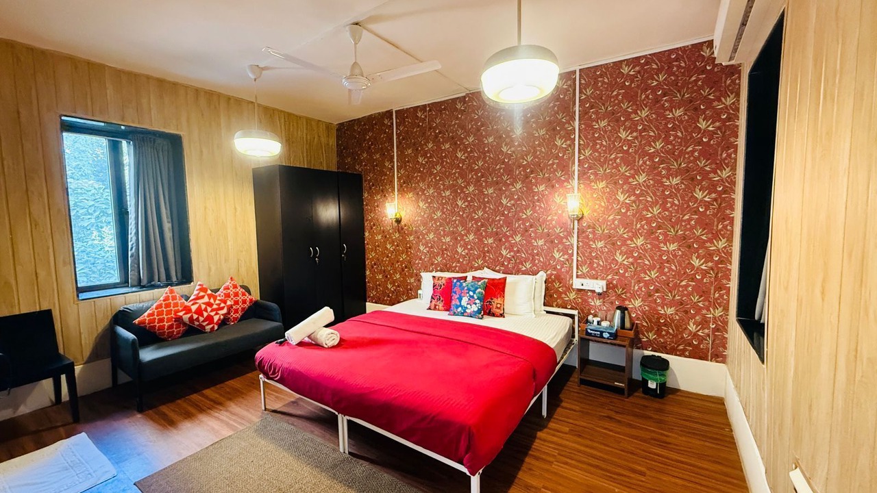 Photo of Bedroom in Malabar Hill