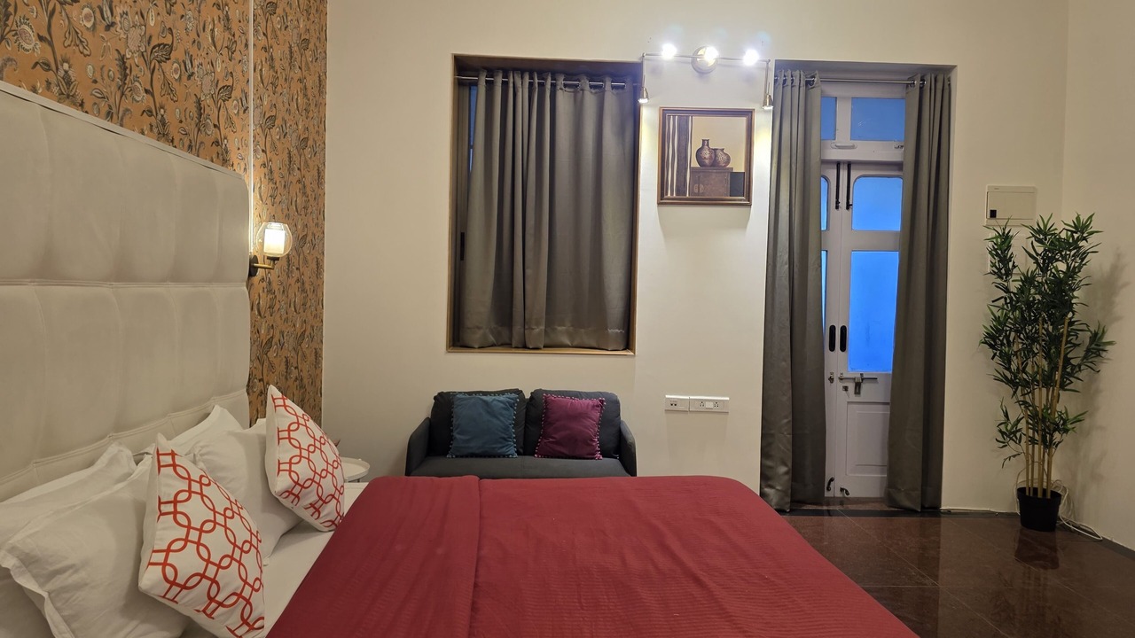 Photo of Bedroom in Malabar Hill