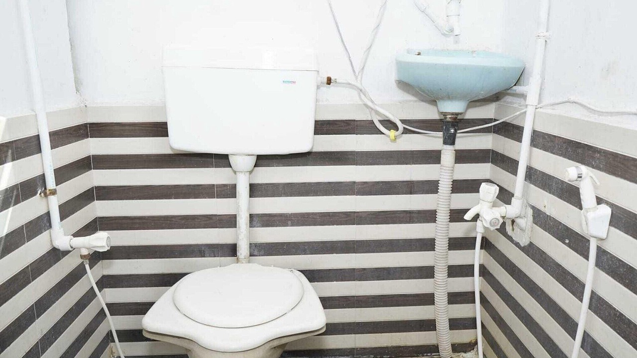 Photo of Bathroom in Nashik Road