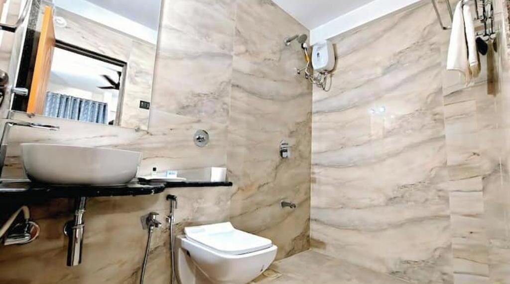 Photo of Bathroom in Hiranandani Gardens