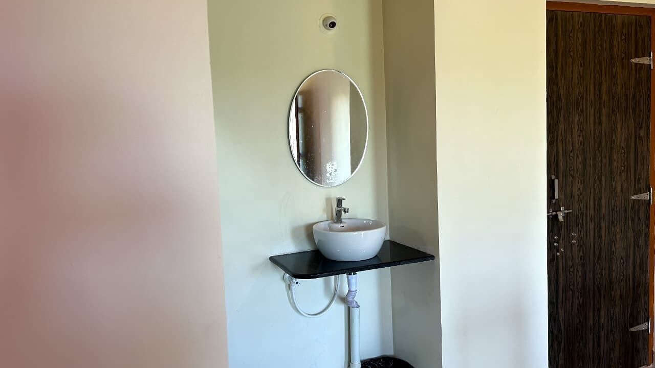 Photo of Bathroom in Hireguthi