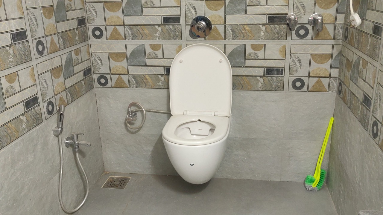 Photo of Bathroom in Tarapur