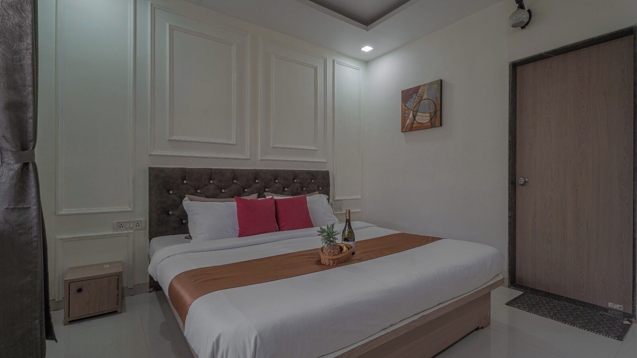 Photo of Bedroom in Mahabaleshwar