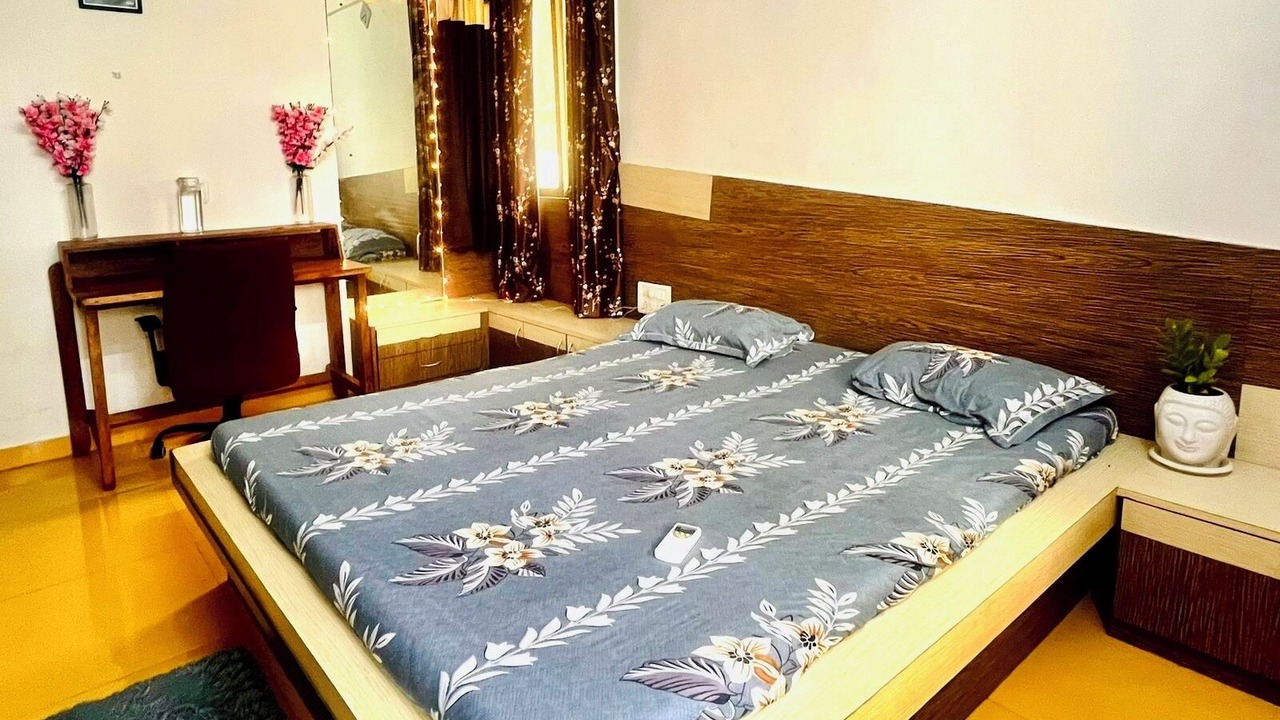 Photo of Bedroom in Versova