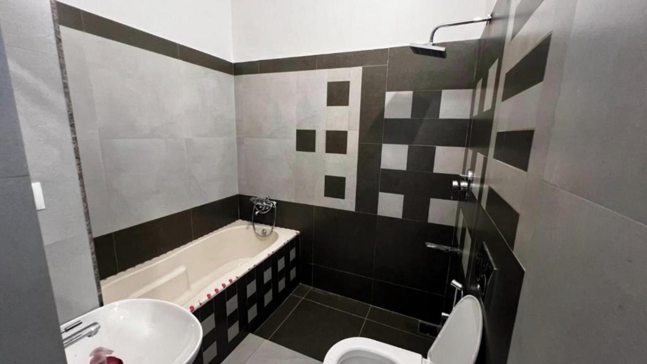 Photo of Bathroom in Alwaye
