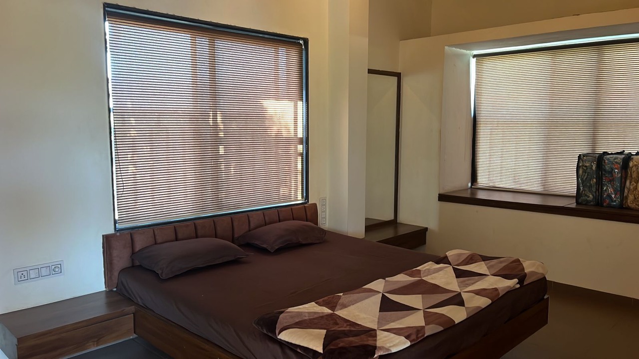 Photo of Bedroom in Daulatabad