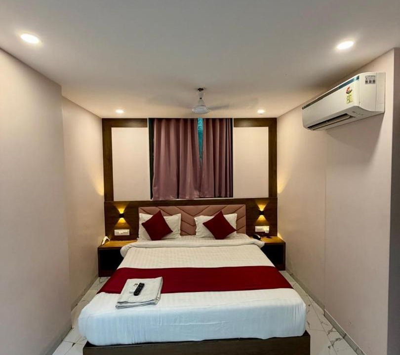 Photo of Bedroom in Malad East