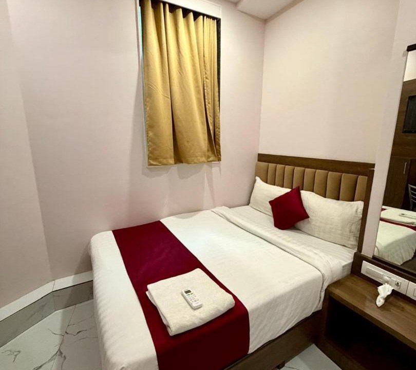 Photo of Bedroom in Malad East