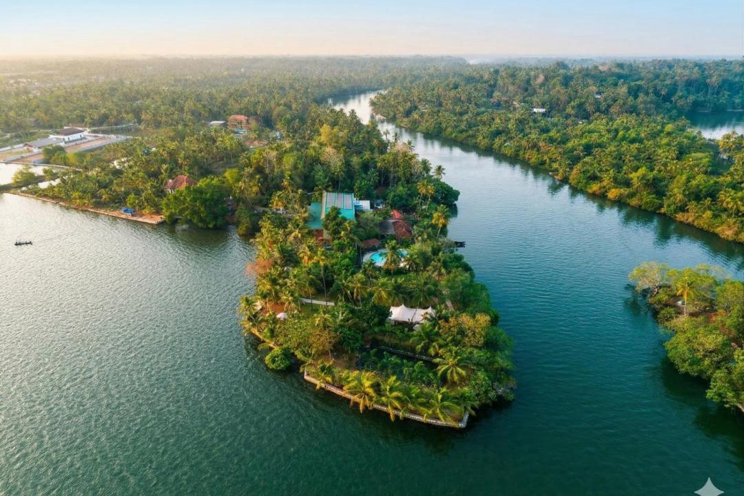 Photo of Others in Munroe Island