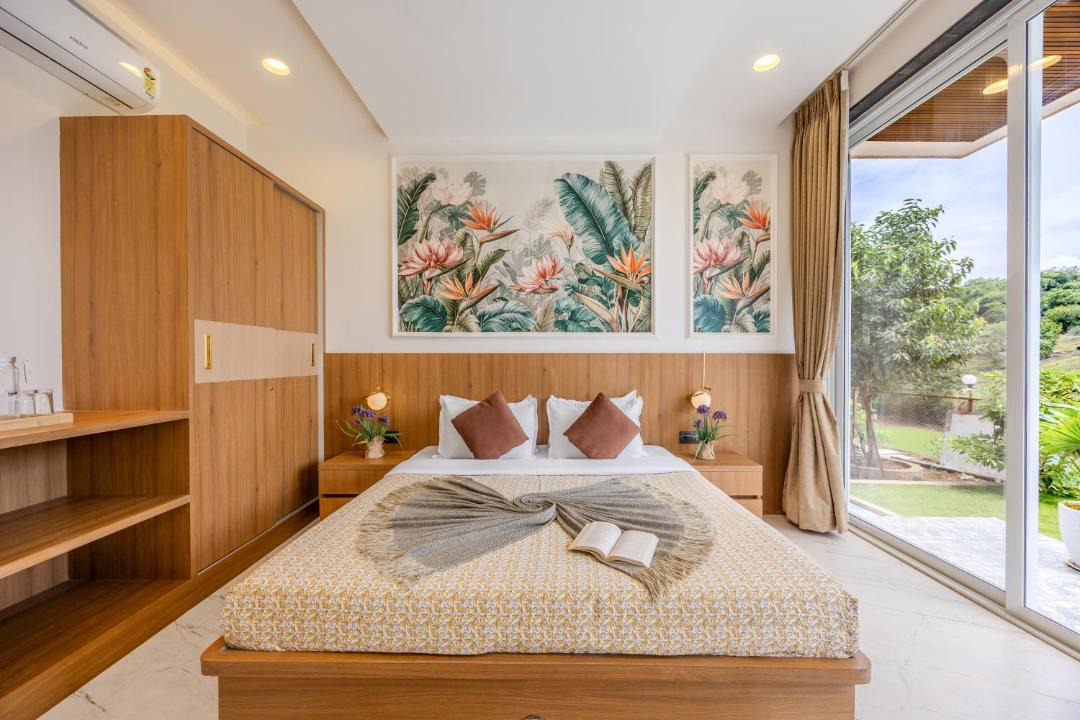 Photo of Bedroom in Aamby Valley City