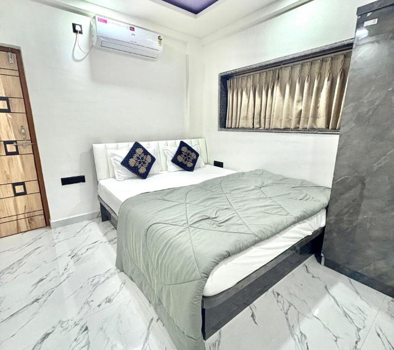 Photo of Bedroom in Trimbak