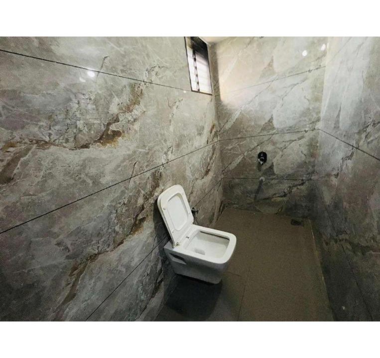 Photo of Bathroom in Kamrej