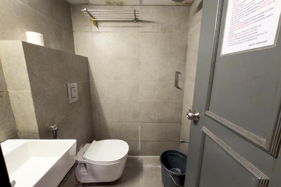 Photo of Bathroom in Prabhadevi