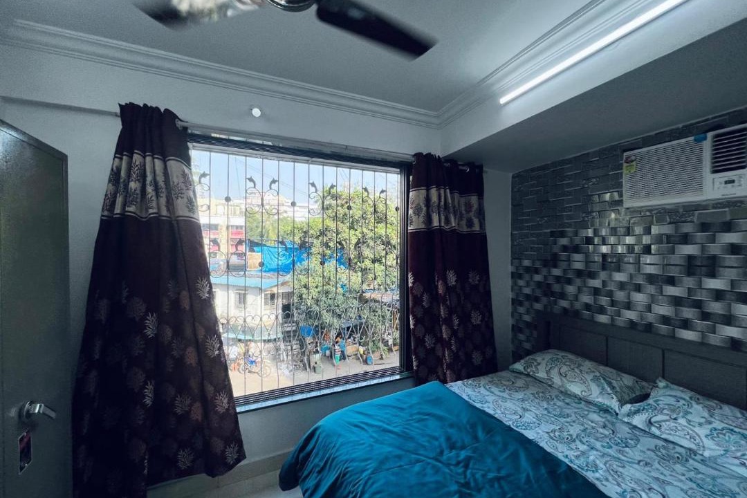 Photo of Bedroom in Pali Hill