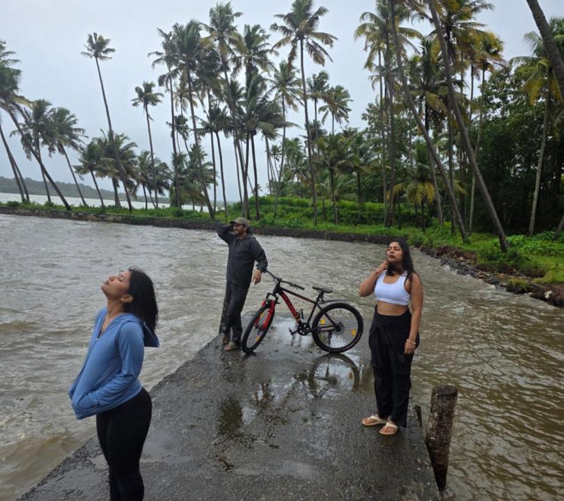 Photo of Others in Munroe Island